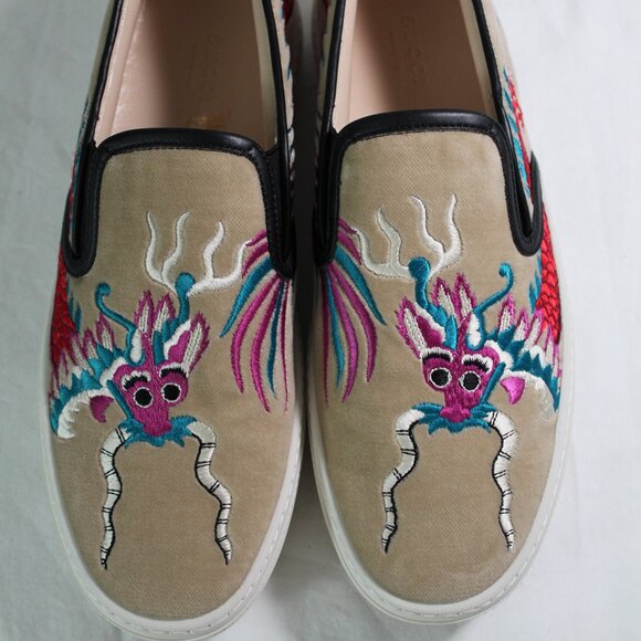 NWB Gucci Velvet Embroidered Dragon Flats Slip Ons Loafers 40.5 475245 - Picture 3 of 7